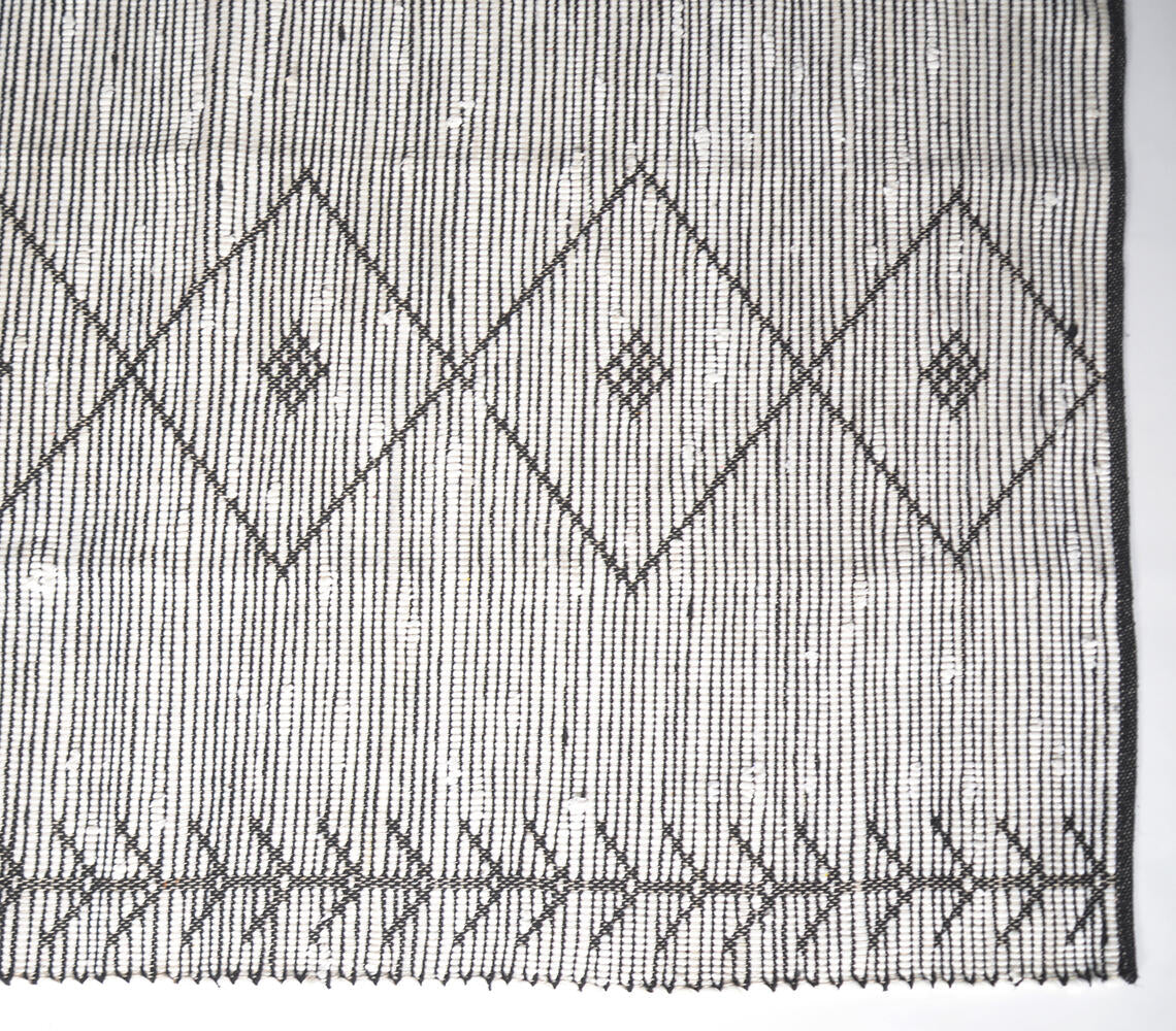 Diamond Patterned Greyscale Rug